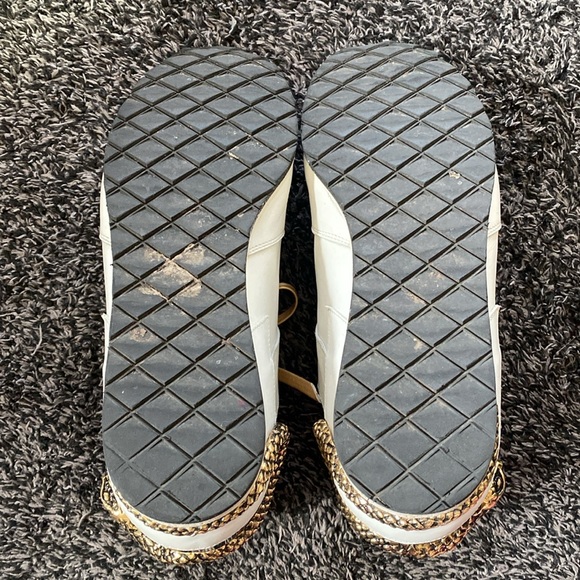 Attention grabbing, authentic Roberto Cavalli shoes EUC 🐍🐍🐍 - Picture 11 of 15